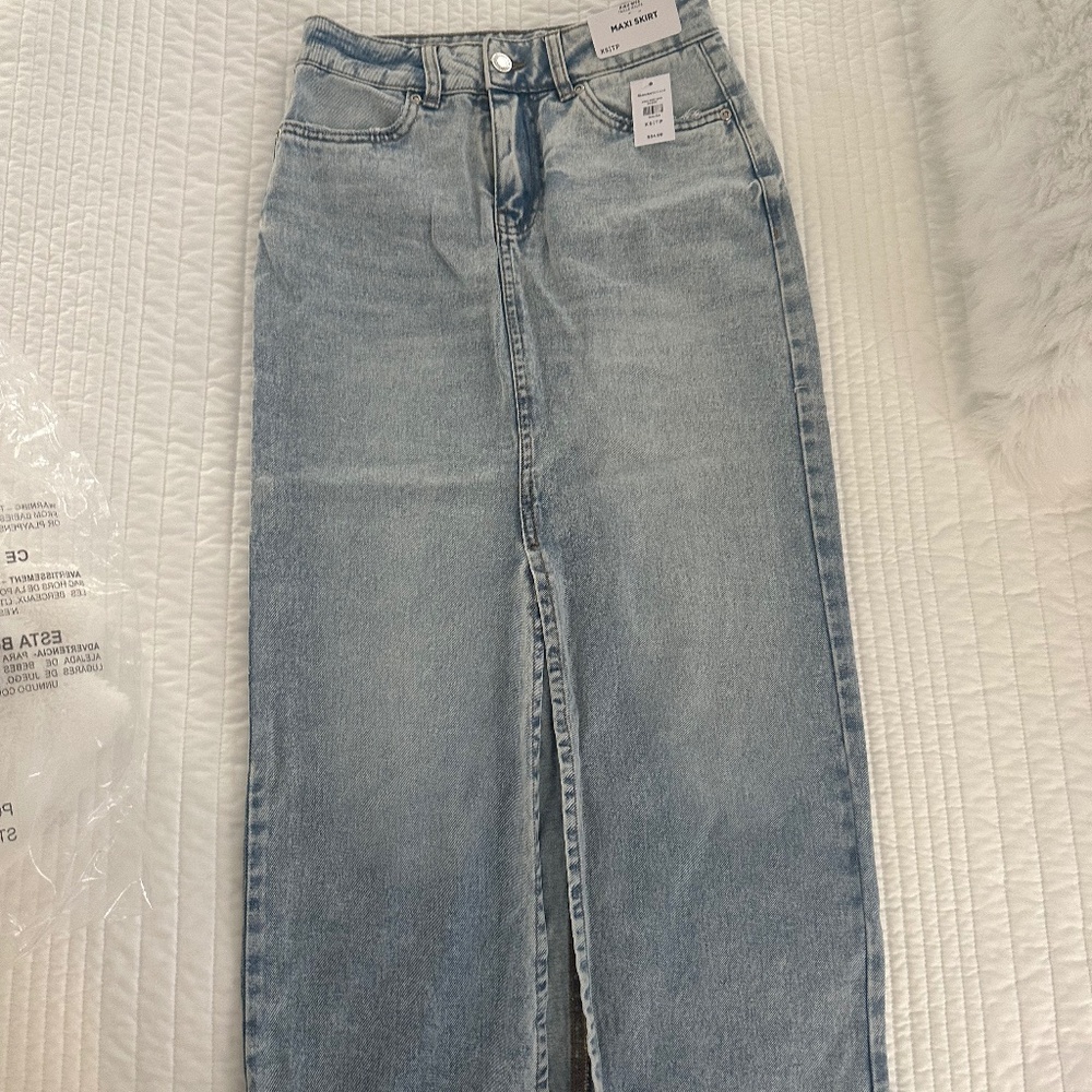 Ladies long denim skirt NWT